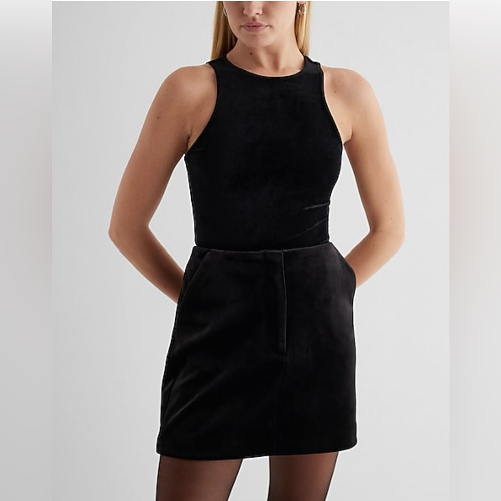 Black Velvet mini skirt with pockets NWT XS